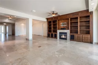 Photo #5: 2211837 Listing