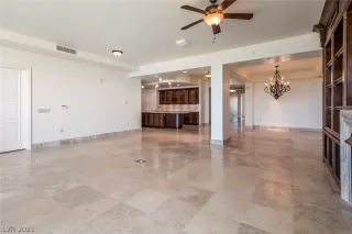 Photo #6: 2211837 Listing