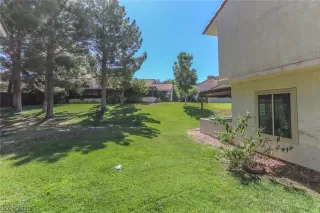 Photo #3: 2211882 Listing