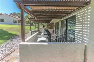 Photo #6: 2211882 Listing