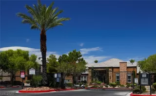 Photo #1: 2211914 Listing 