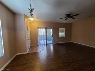 Photo #4: 2211926 Listing 