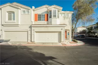 Photo #1: 2211942 Listing