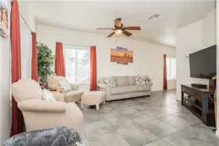 Photo #6: 2211942 Listing