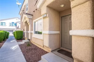 Photo #2: 2211974 Listing