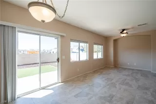 Photo #4: 2211974 Listing