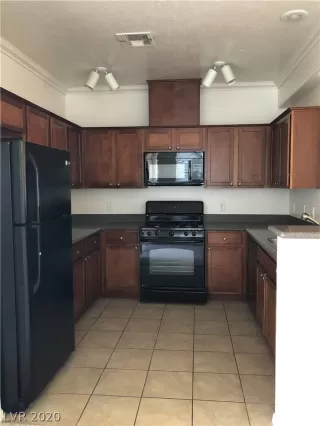 Photo #4: 2212006 Listing 