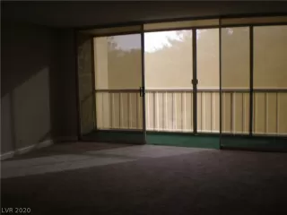 Photo #2: 2212104 Listing