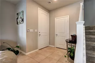 Photo #3: 2212154 Listing 