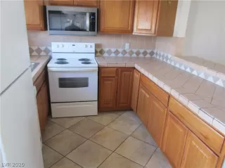 Photo #5: 2212158 Listing 