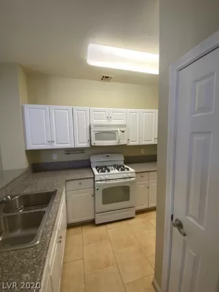 Photo #3: 2212235 Listing 