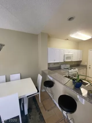 Photo #6: 2212235 Listing 