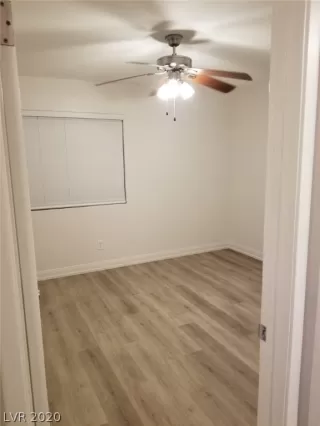 Photo #5: 2212273 Listing