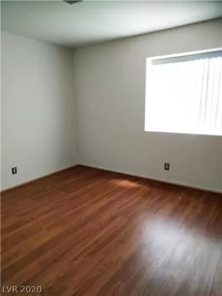 Photo #6: 2212348 Listing