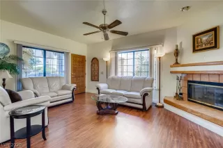 Photo #3: 2212461 Listing