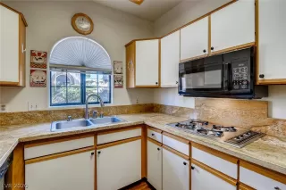 Photo #6: 2212461 Listing