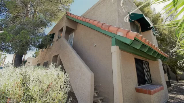 MLS: 2212554 Condo For Sale