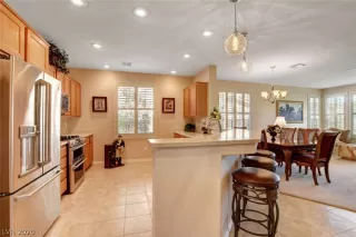 Photo #4: 2212558 Listing 