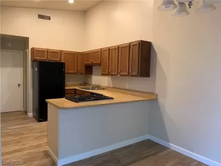 Photo #3: 2212559 Listing 