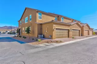 Photo #2: 2212575 Listing 