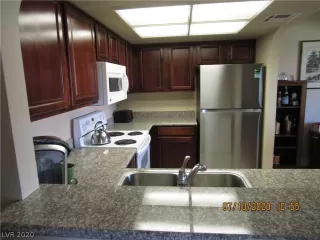 Photo #5: 2212587 Listing 