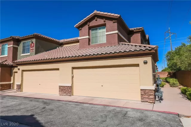 MLS: 2212591 Condo For Sale