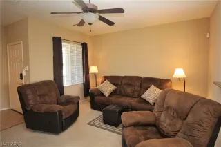 Photo #2: 2212600 Listing