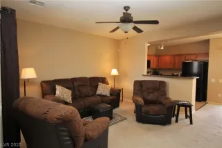 Photo #3: 2212600 Listing