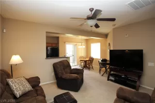 Photo #4: 2212600 Listing