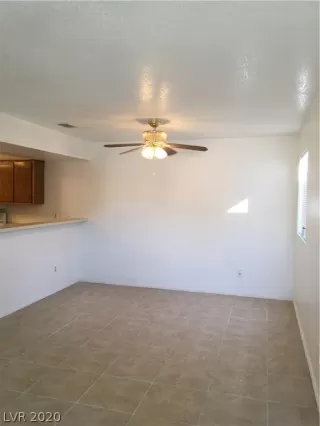 Photo #2: 2212626 Listing