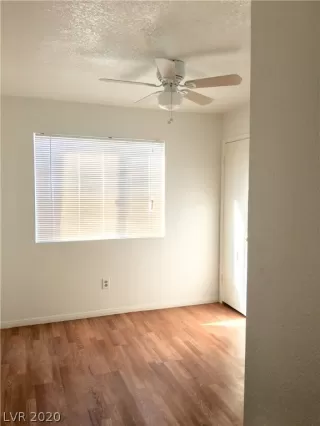 Photo #5: 2212626 Listing