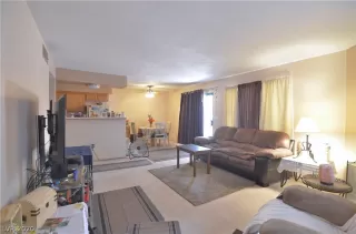 Photo #3: 2212630 Listing