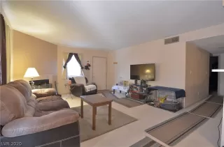 Photo #5: 2212630 Listing