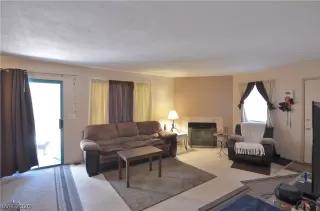 Photo #6: 2212630 Listing