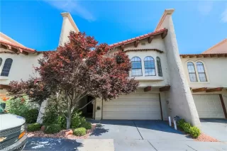 Photo #1: 2212649 Listing