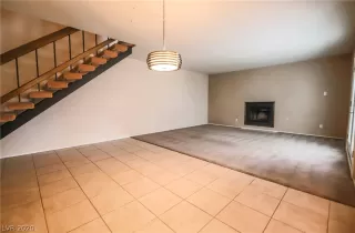 Photo #5: 2212649 Listing