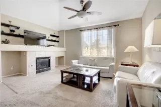 Photo #2: 2212685 Listing