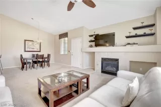 Photo #3: 2212685 Listing