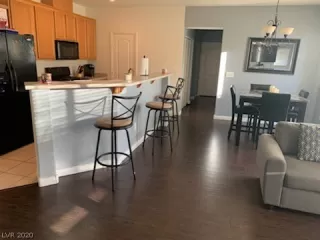 Photo #1: 2212713 Listing