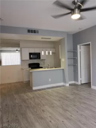 Photo #5: 2212763 Listing 