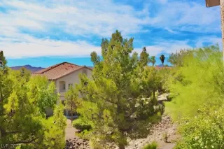 Photo #3: 2212776 Listing