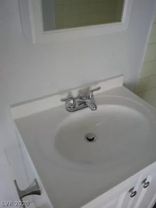 Photo #5: 2212787 Listing