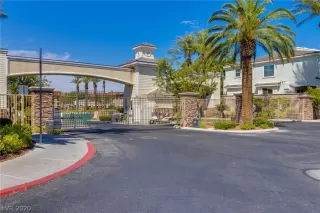 Photo #6: 2212800 Listing