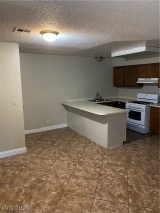 Photo #3: 2212810 Listing 
