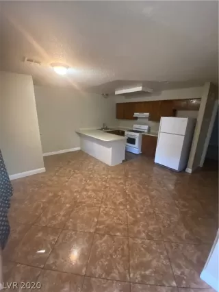 Photo #4: 2212810 Listing 