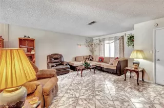 Photo #2: 2212825 Listing 