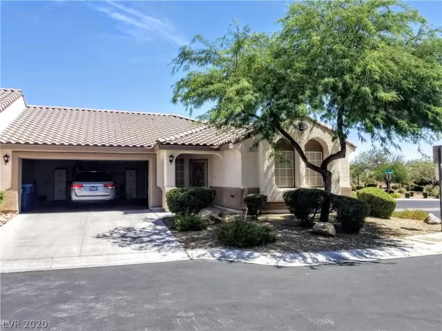 MLS: 2212891 Condo For Sale