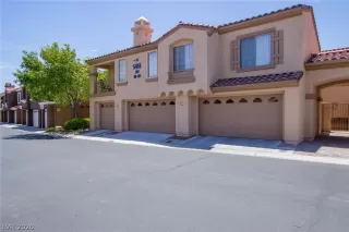 Photo #2: 2212896 Listing