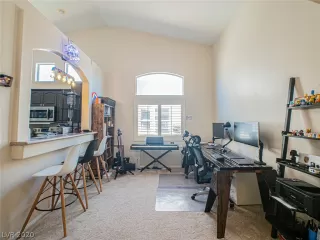 Photo #4: 2212917 Listing 