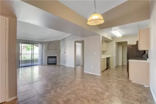 Photo #2: 2212942 Listing 